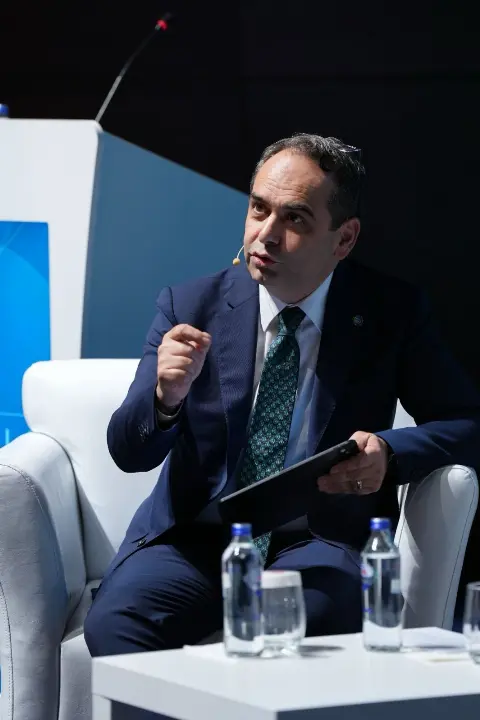 TSB Genel Sekreteri Obalı'nın yönettiği oturumda iklim ve sigorta