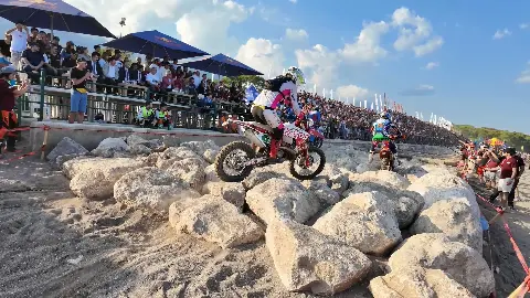 Quick Sigorta acentelerle Kemer'deki Hard Enduro yarışlarında buluştu