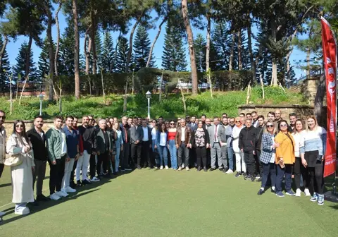 ADSAD üyeleri açık havada kahvaltı etkinliğinde toplu fotoğraf