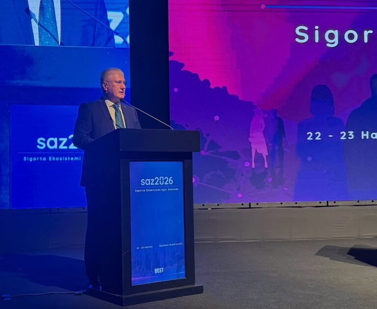 Ahmet Yaşar speaks at the SAZ 2026 Insurance Brokers Summit, highlighting insurance's vital role.
